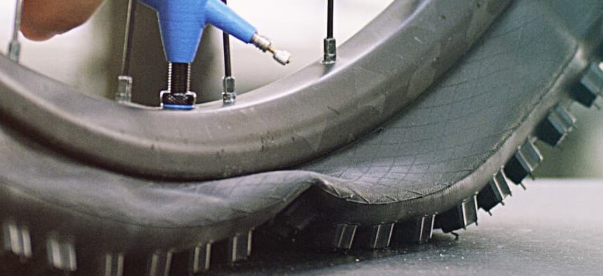 Как правильно заклеить велосипедную камеру в домашних и полевых условиях 10 как клеить латку на камеру