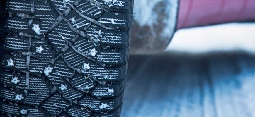 Шипованная зимняя резина на авто